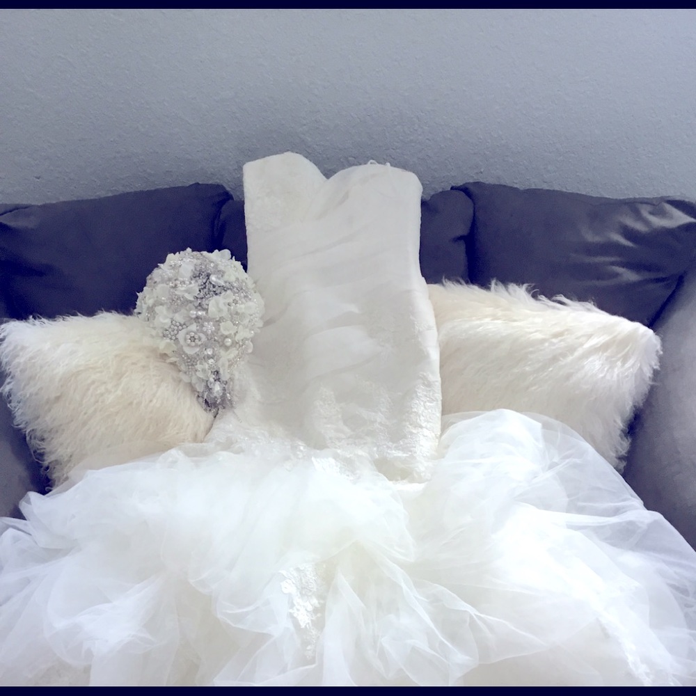 COPY - Wedding Gown: Fernanda Enzoani